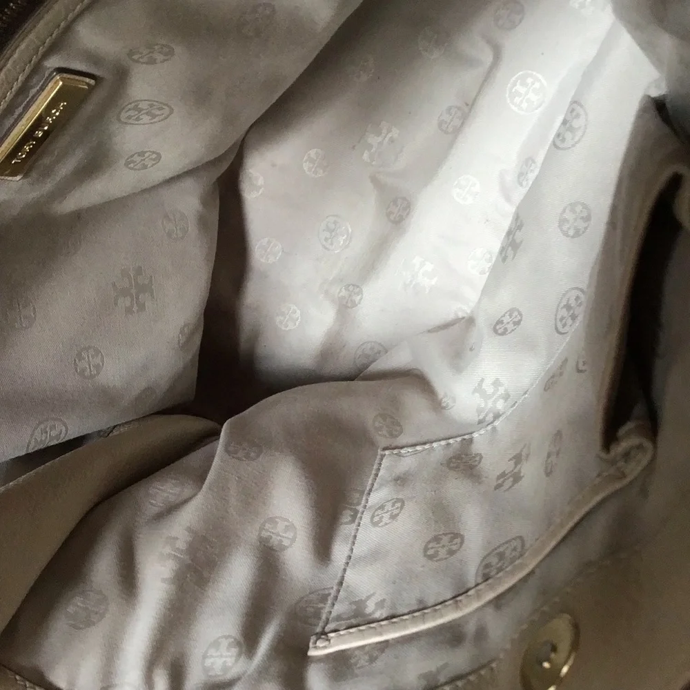 Tory Burch Cream Leather Double-Handle Tote with Logo Charm